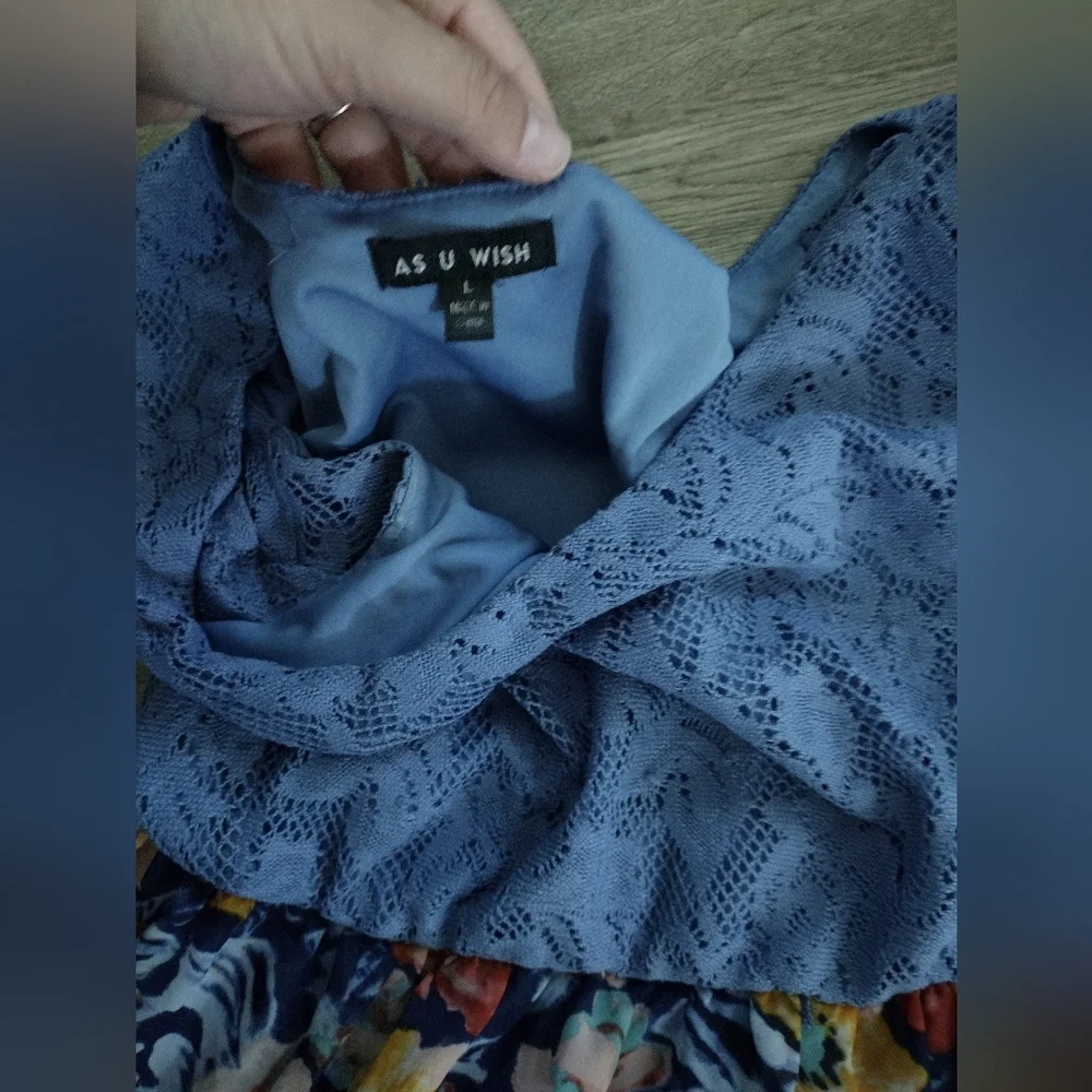 Dress - Picture 4 of 4